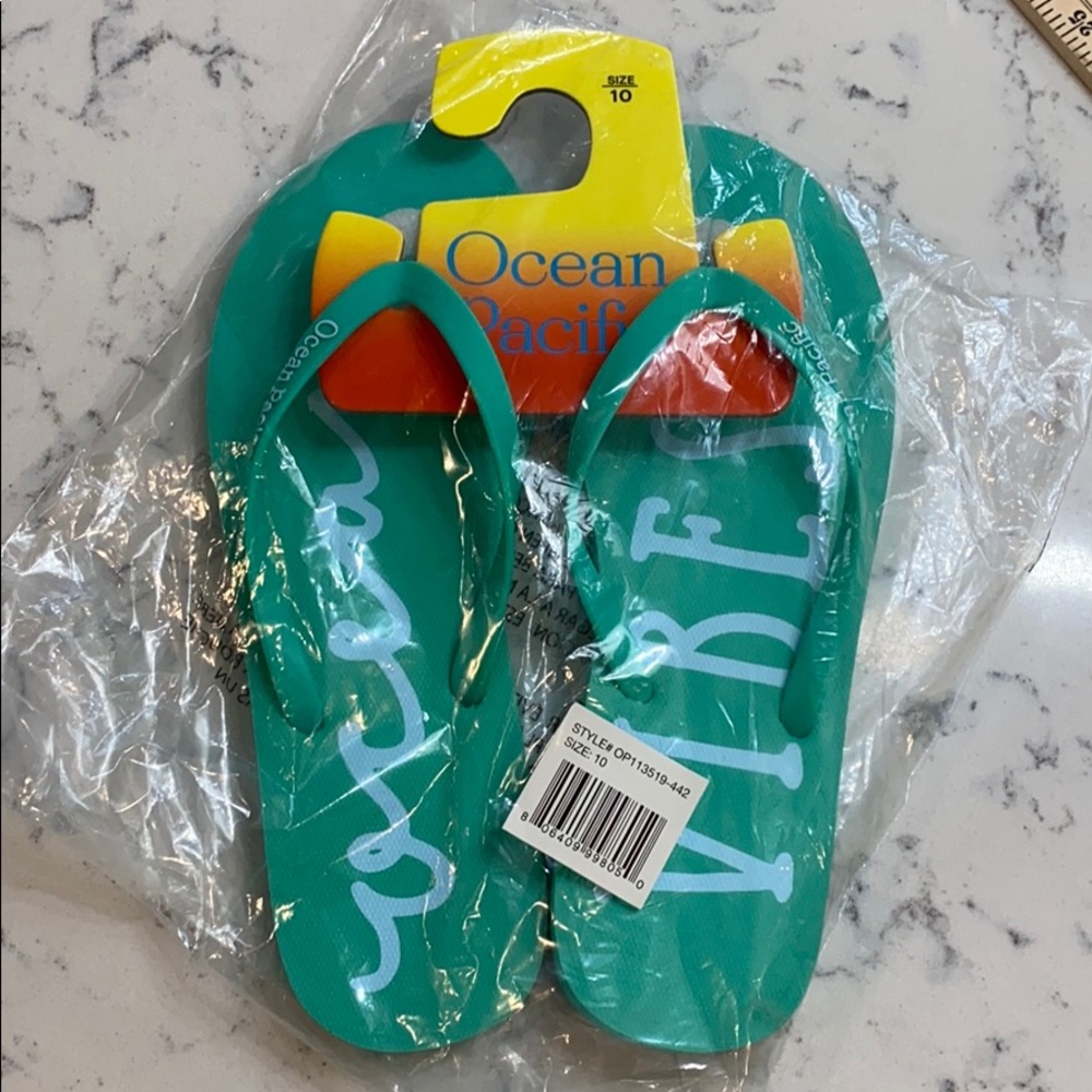 Ocean Pacific NWT thongs        Size 10